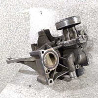 кронштейн вискомуфты 1.8Ti , 1.9TDI , С КРЫШКОЙ ТЕРМОСТАТА. Volkswagen Passat B5 1999 028903143AF