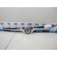 Молдинг капота VAG Fabia (2007 - 2015) 5J0853633A