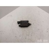 Активатор замка багажника Opel Zafira A 2001 555405,13151889