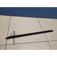 Молдинг стекла передней правой двери Volkswagen Golf 7 2012-2020 5G4837480B