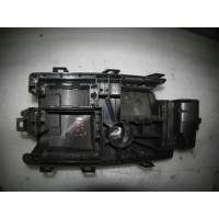кронштейн блока предохранителей нижний Opel Insignia 2009 13253551