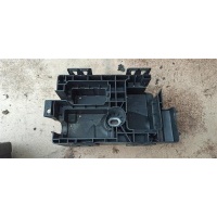 Корпус блока предохранителей Opel Astra J 2012 13302321