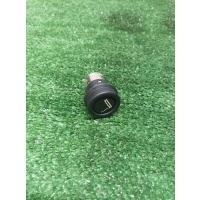 прикуриватель Land Rover 2003 YXI000022
