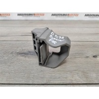 Крепление радиатора BMW 1 E81 E82 E87 E88 2007 17117526444