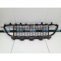 Решетка в бампер центральная BMW 3-serie F30/F31/F80 (2011 - 2020) 51118068124