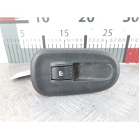 Кнопка стеклоподъемника Renault Kangoo 2 (W/FW) (2007-2018) 2012 8200548968,8200476809