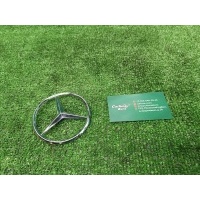 Эмблемa крышки багажника Mercedes-Benz S W220 2003 A2207580058