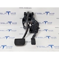 Узел педальный (блок педалей) Tesla Model 3 2022 1044691-00,1013819-00