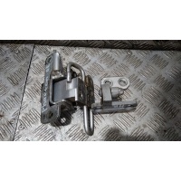 Петля двери Phaeton (2002-2016) пер R б/у (арт. 3D4831402B)