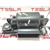 Воздуховод Tesla Model S 2-й рест. 2022 1647845-00-A,1562957-83-G
