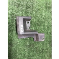 кронштейн заднего бампера Land Rover 2003 DQG000021