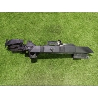 Кронштейн багажника Land Rover Velar L560 2019 LR128563, J8A245530АF