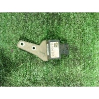 Датчик ускорения Astrа Z18XЕ (05) R пер б/у (арт. 13104285)