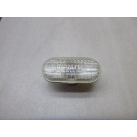 Повторитель на крыло белый Renault Clio II/Symbol (1998 - 2008) 8200394531