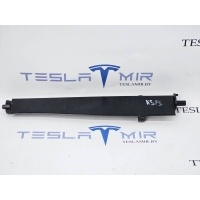 Диффузор вентилятора левая Tesla Model 3 2020 1098094-00