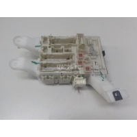 Блок предохранителей Toyota Auris (E15) (2006 - 2012) 8273002340