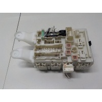 Блок предохранителей Toyota Auris (E15) (2006 - 2012) 8273002340