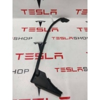 Уплотнитель Tesla Model S 2-й рест. 2022 1005421-00-D