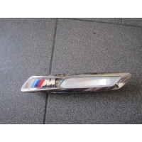 BMW F10 KIERUNKOWSKAZ W BŁOTNIK PRAWY 7154168