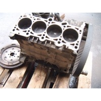 Audi a4 b6 00 - 06 2.0 бензин alt blok низ двигателя поршни вал