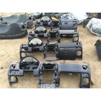 Панель консоль mitsubishi carisma рестайлинг 99 - 04 торпеда