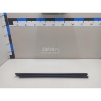 Уплотнитель (внутри) Toyota Camry V70 2017 6817433101