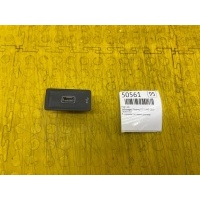 Порт USB Volkswagen Touareg CR7 2019 760035222