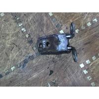 Петля двери - правая Nissan Almera N16 2000-2006 2000 824202F030