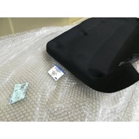 обшивка крышки багажника Ford Fiesta 6 2015 1843804