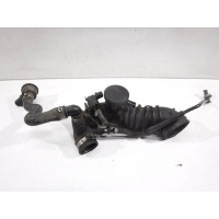 Патрубок воздушного фильтра Volkswagen Passat B5 рестайлинг (2000—2005) 2002 058133356M , 058133356L