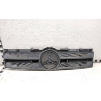 Решётка радиатора Mercedes-Benz