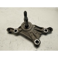 Кронштейн КПП опорный Renault Scenic II (2003-2009) 2005 8200072522