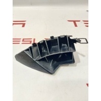 Кронштейн крепления крыла Tesla Model S 2019 1095496-00-A