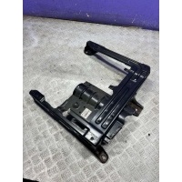 Крепление сиденья Volkswagen Touareg 1 2008 7l0881678g