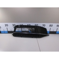 Решетка в бампер правая VAG A4 [B8] (2007 - 2015) 8K0807682M01C