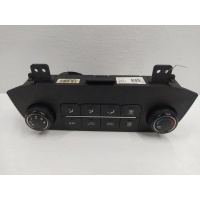 Блок управления печки/климат-контроля Kia Sportage 2011 972503U001