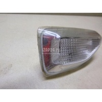 Повторитель на крыло правый белый Renault Sandero 2014 261601801R