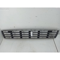 Решетка (заглушка) в бампер Перед. Audi A4 B5 (1994-2001) 1996 8D0807683