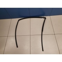 Уплотнитель стекла передней левой двери Toyota Yaris 2011-2017 681510D150