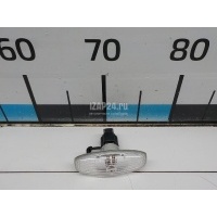 Повторитель на крыло белый Hyundai-Kia Getz (2002 - 2010) 923012F010