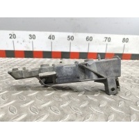 Кронштейн крепления бампера переднего Audi A6 2012 4g0807283