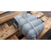 A4 b9 рестайлинг бачёк расширительный 8w0121405g a5