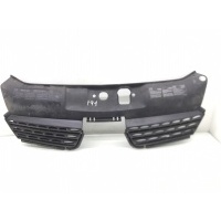 Решетка радиатора Renault Clio 2003 8200068386