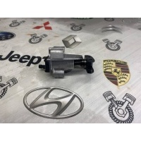 Натяжитель цепи ГРМ Land Rover Freelander L359 2008 LR001300