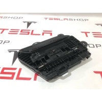 ручка наружная задней правой Tesla Model S 2-й рест. 2022 1100300-S0-A,1009830-00-A