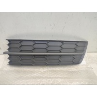 Решетка бампера Skoda Rapid 1 2012-2017 5JA8073679B9