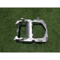 Кронштейн центральной консоли Audi Q7 4M 2020 4M8864283