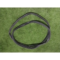 Уплотнитель багажника Porsche Cayenne Turbo coupe E3 9Y 959 2020 9Y3827705C, 9Y3827705B