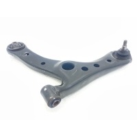 Рычаг подвески нижний Toyota Voxy ZRR70G 4806929235