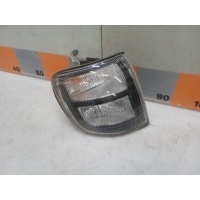 Указатель поворота правый Mitsubishi Pajero, Montero 2, V45W, V20 1999 MR376368